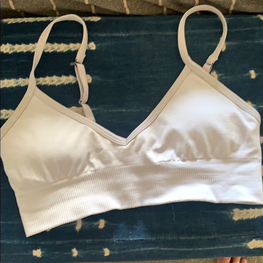 Lululemon Ebb to street bra size 8 EUC
